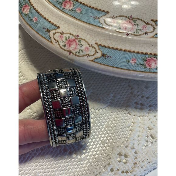 Vintage Silver Bangle Bracelet Cute Design 1990’s 🌸🌿 - Picture 8 of 15